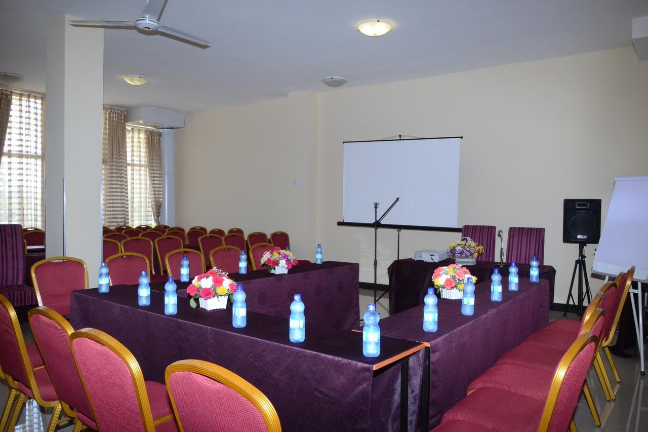 Asinuara Hotel Bahir Dar Exterior photo